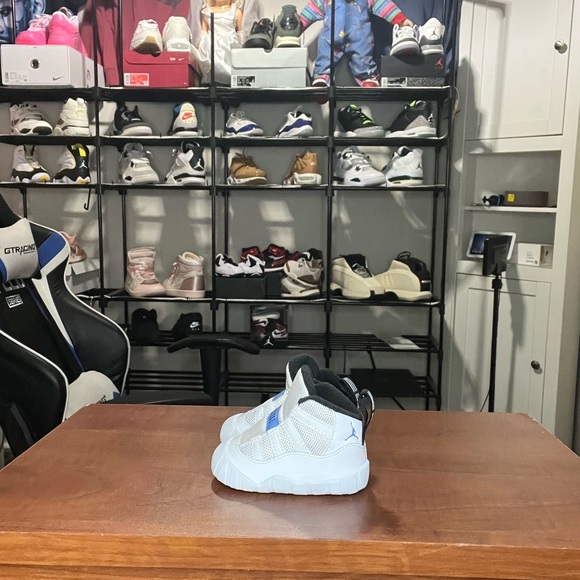 This is a pair of Jordan 11 Retro Crib Bootie 'Legend Blue' infant shoes size 2c - Picture 5 of 6
